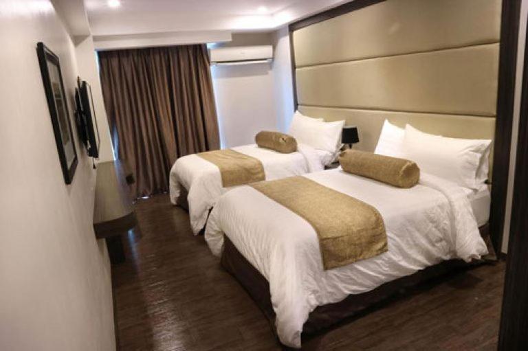 My Happy Place West Avenue Suites Quezon City Esterno foto
